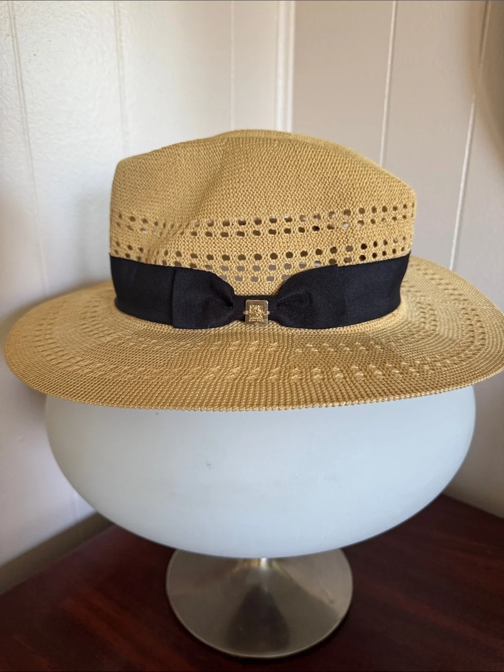 ANNE KLEIN Straw Fedora Sun Hat with Lion Anne Klein Logo Bow